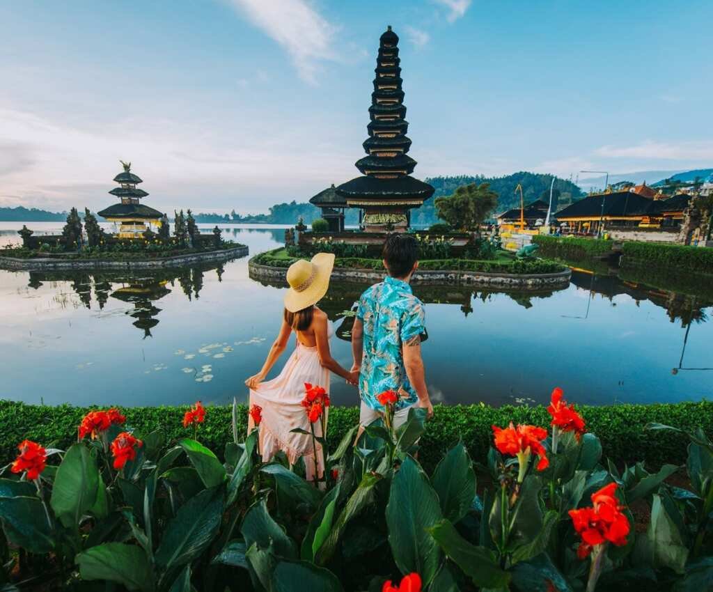 Demo: Bali Travel Inspiration Layout